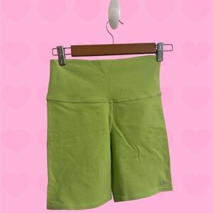 ALO Yoga Women's Lime Bike Shorts